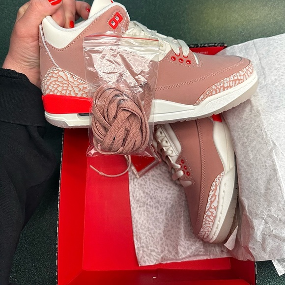 Air Jordan 3 Retro - Picture 4 of 11